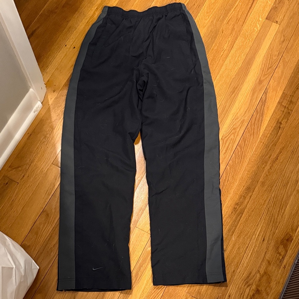 Nike Men's Black and Gray Joggers